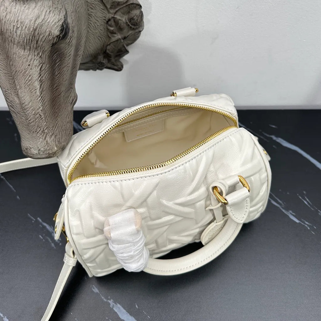 Groove 8.1 in Handbag 1365