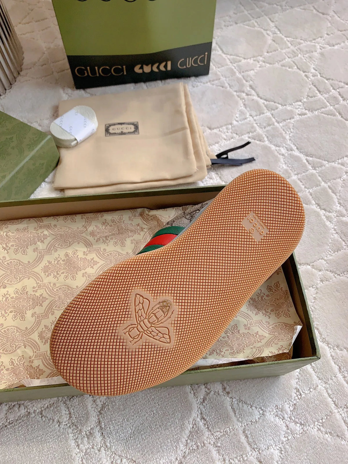 Gucci Thick-Soled Shoes Leather Fabric 323351