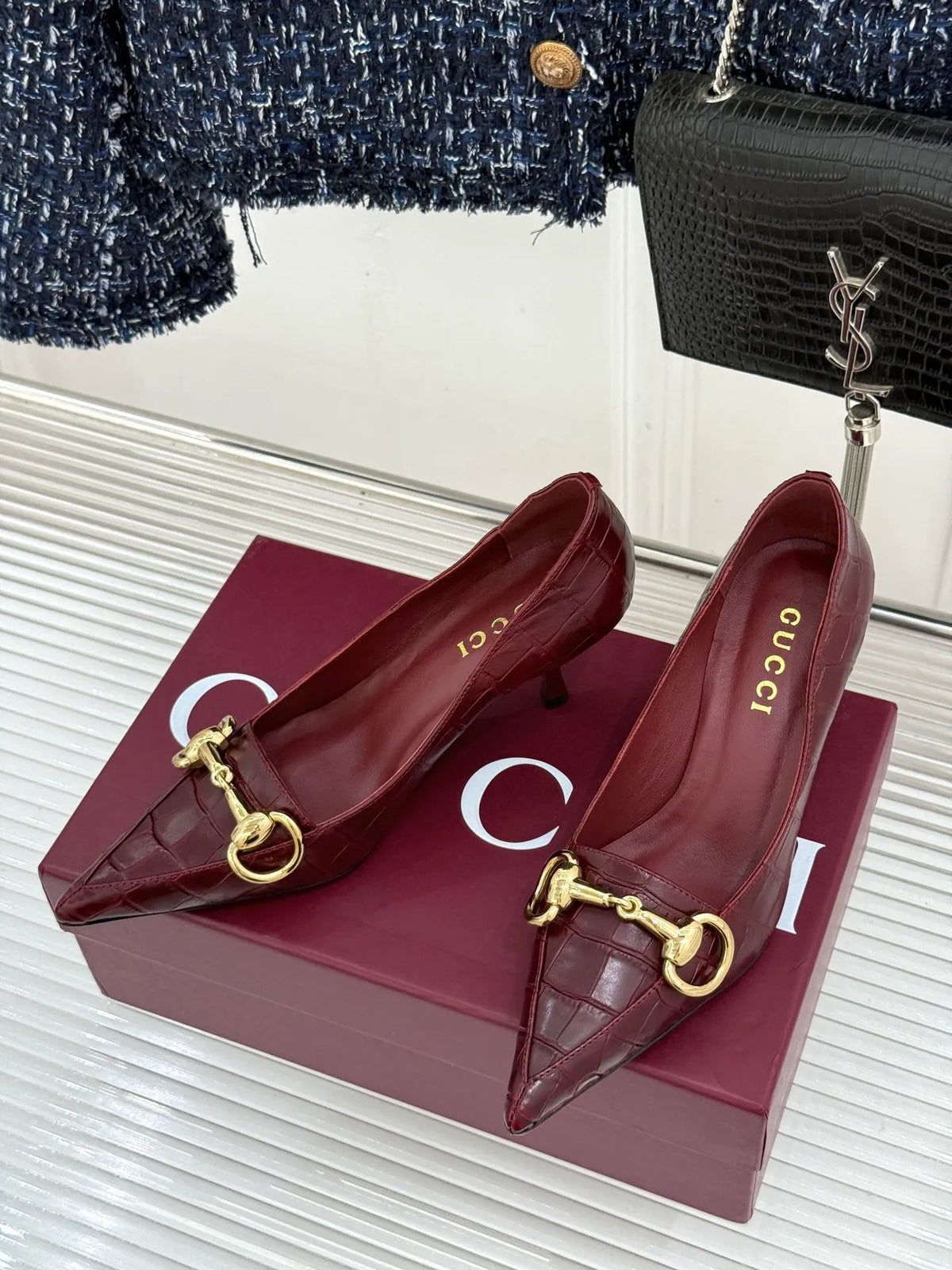 Gucci Women's Boulevard Horsebit Pointed Toe Pumps 26WF