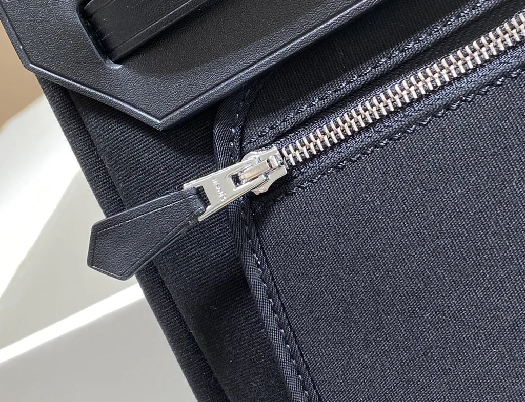 Herbag 12.2 in Canvas Leather Handbag 12120000 Black