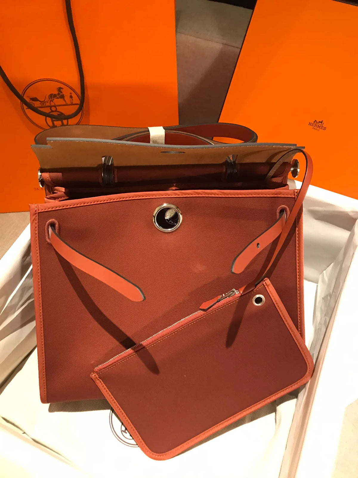 Herbag 31 Canvas and Leather Shoulder Bag Bordeaux Red