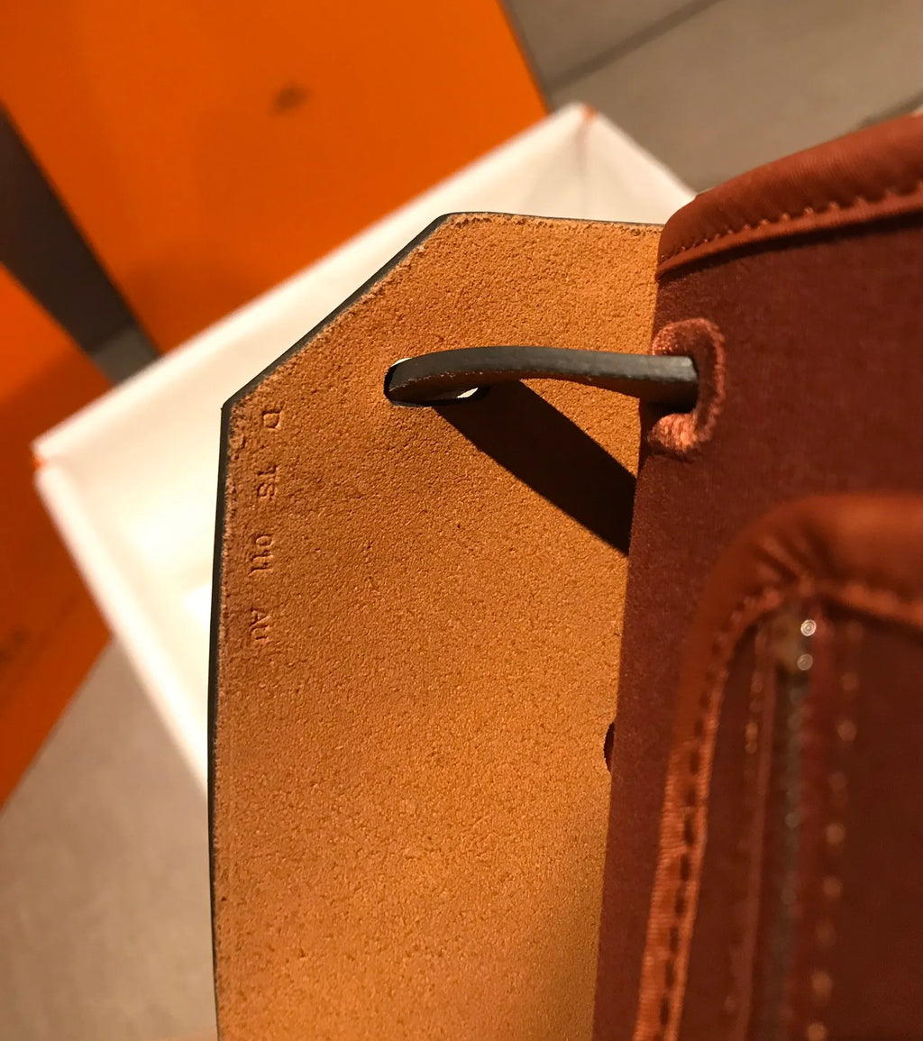 Herbag 31 Canvas and Leather Shoulder Bag Bordeaux Red