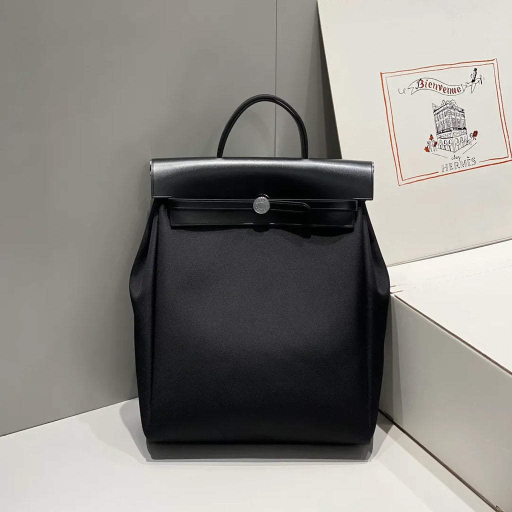 A Dos Zip 11.4 in Leather Backpack 13130000 Black