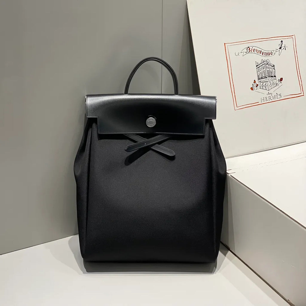 A Dos Zip 11.4 in Leather Backpack 13130000 Black