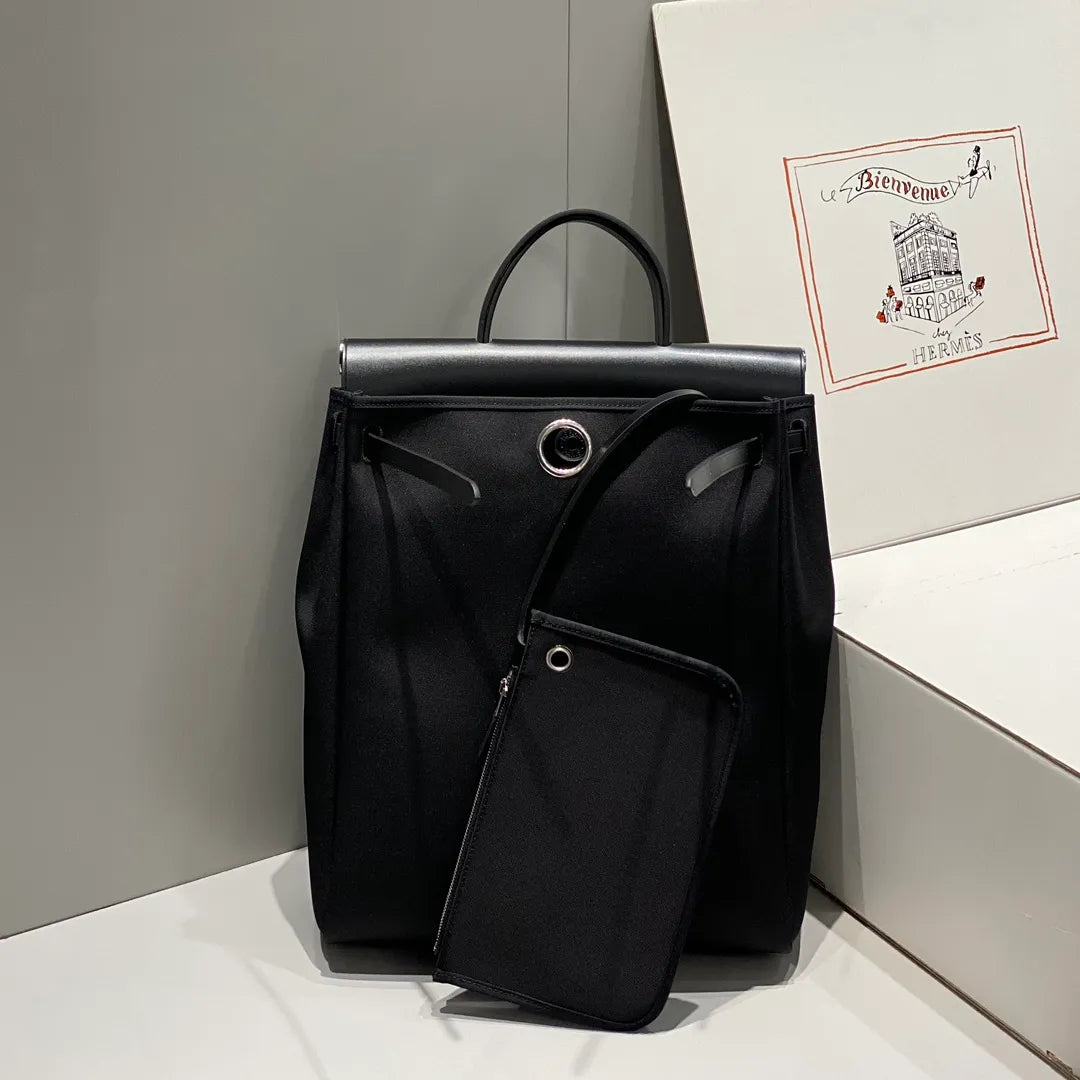 A Dos Zip 11.4 in Leather Backpack 13130000 Black