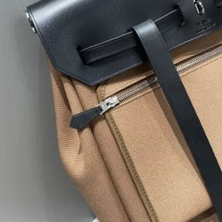 A Dos Zip Leather Backpack Elephant Gray