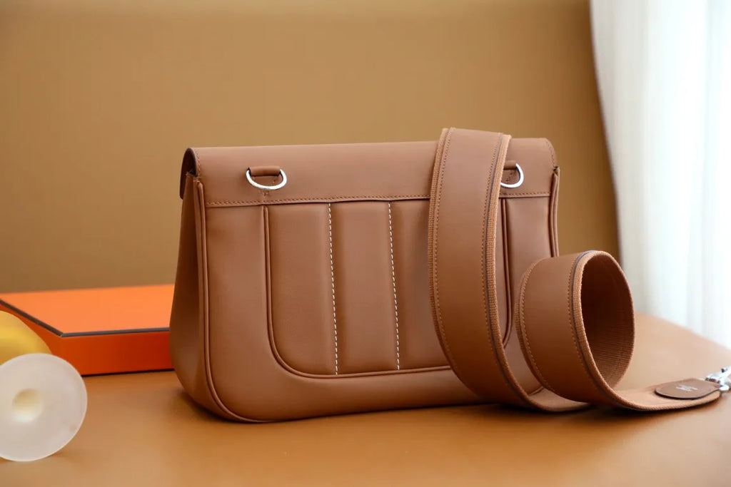Hermès Berline 28 Swift Leather Handbag Gold Brown