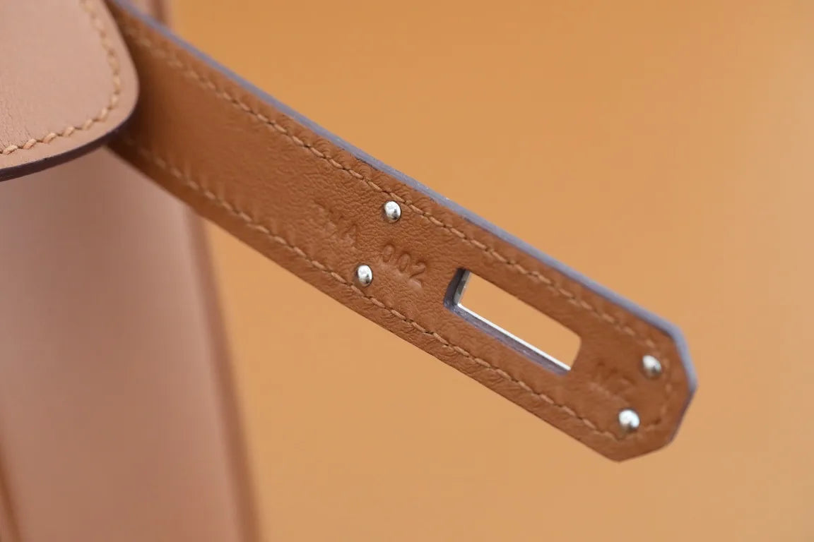Hermès Berline 28 Swift Leather Handbag Gold Brown