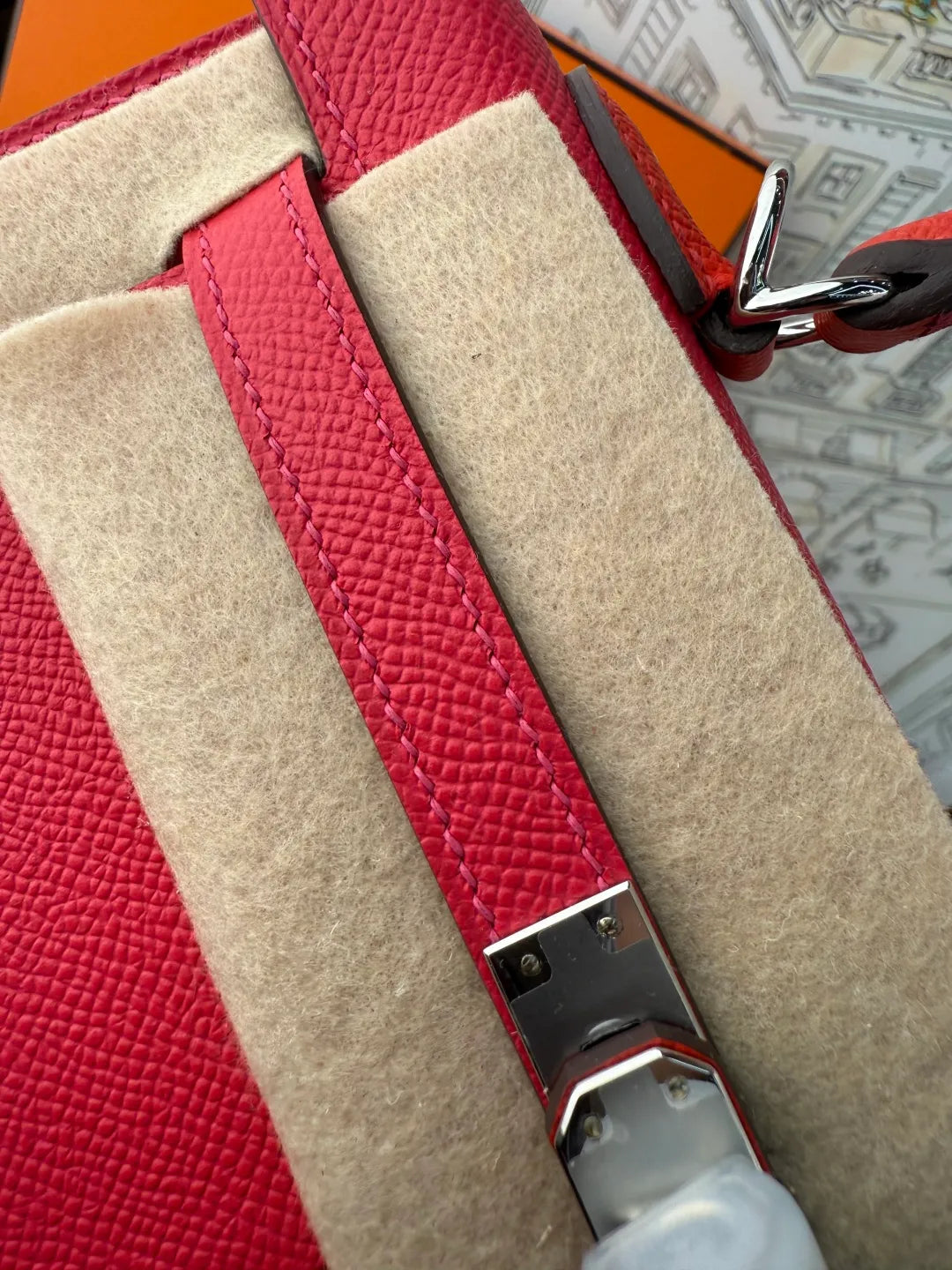 Hermès Kelly 25 Epsom Leather Handbag Extreme Pink