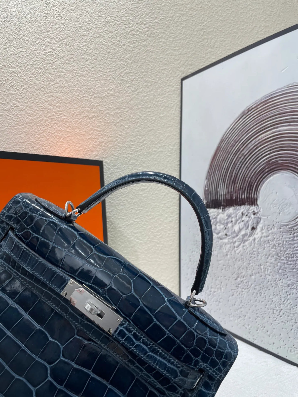 Hermès Kelly 28 Alligator Leather Handbag Storm Blue
