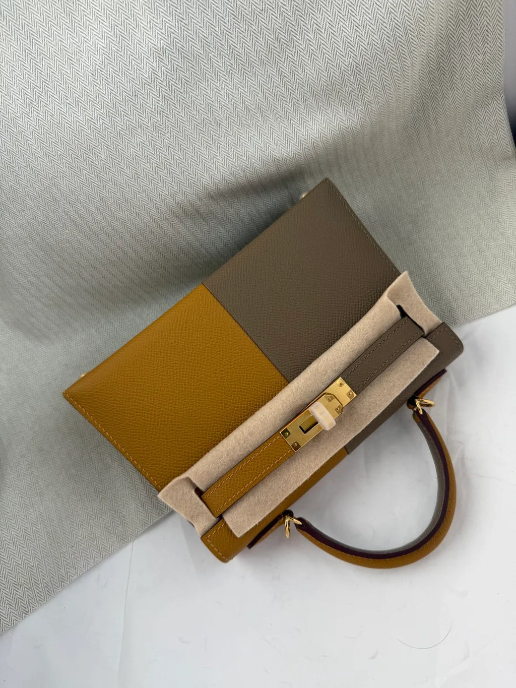 Hermès Kelly II 19 Epsom Leather Handbag