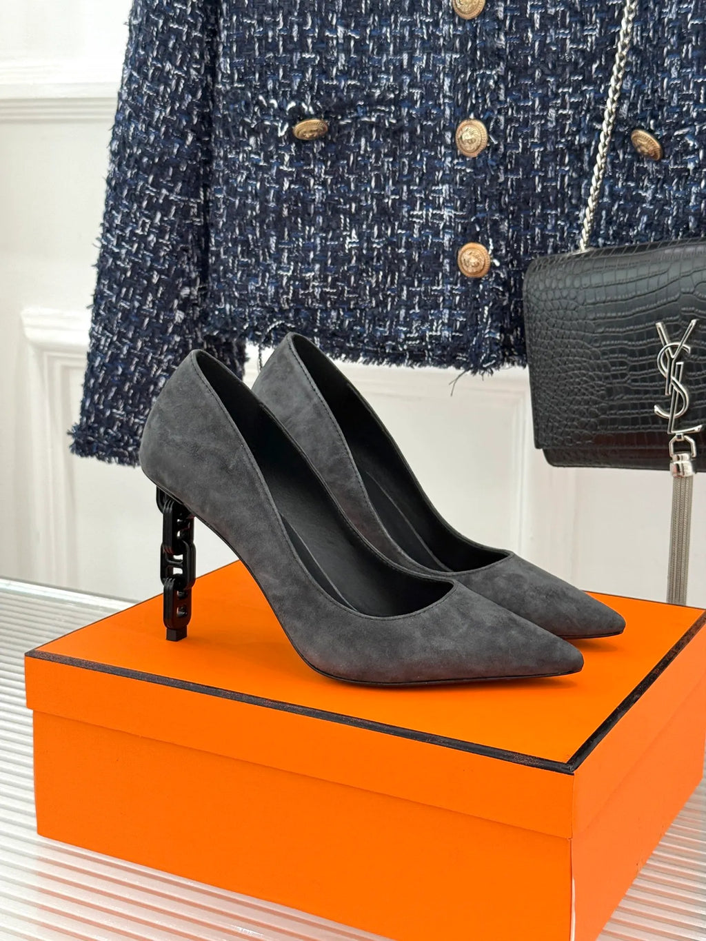 Hermès Women's Chain Heel Pointed Toe Pumps 26WF