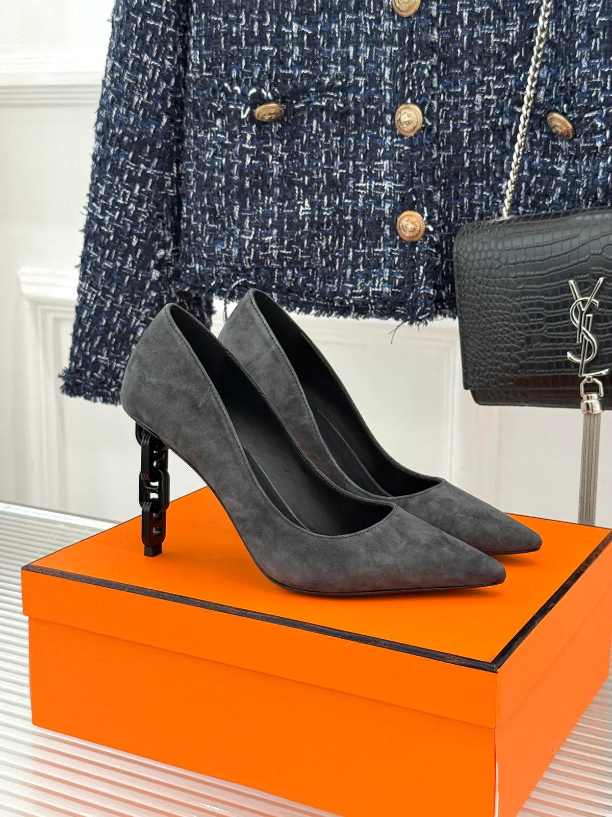 Hermès Women's Chain Heel Pointed Toe Pumps 26WF