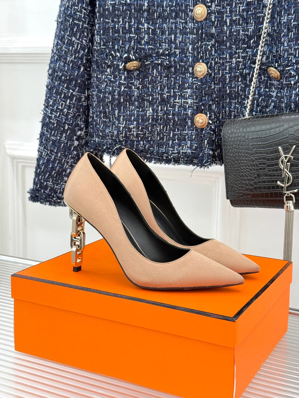 Hermès Women's Chain Heel Pointed Toe Pumps 26WF