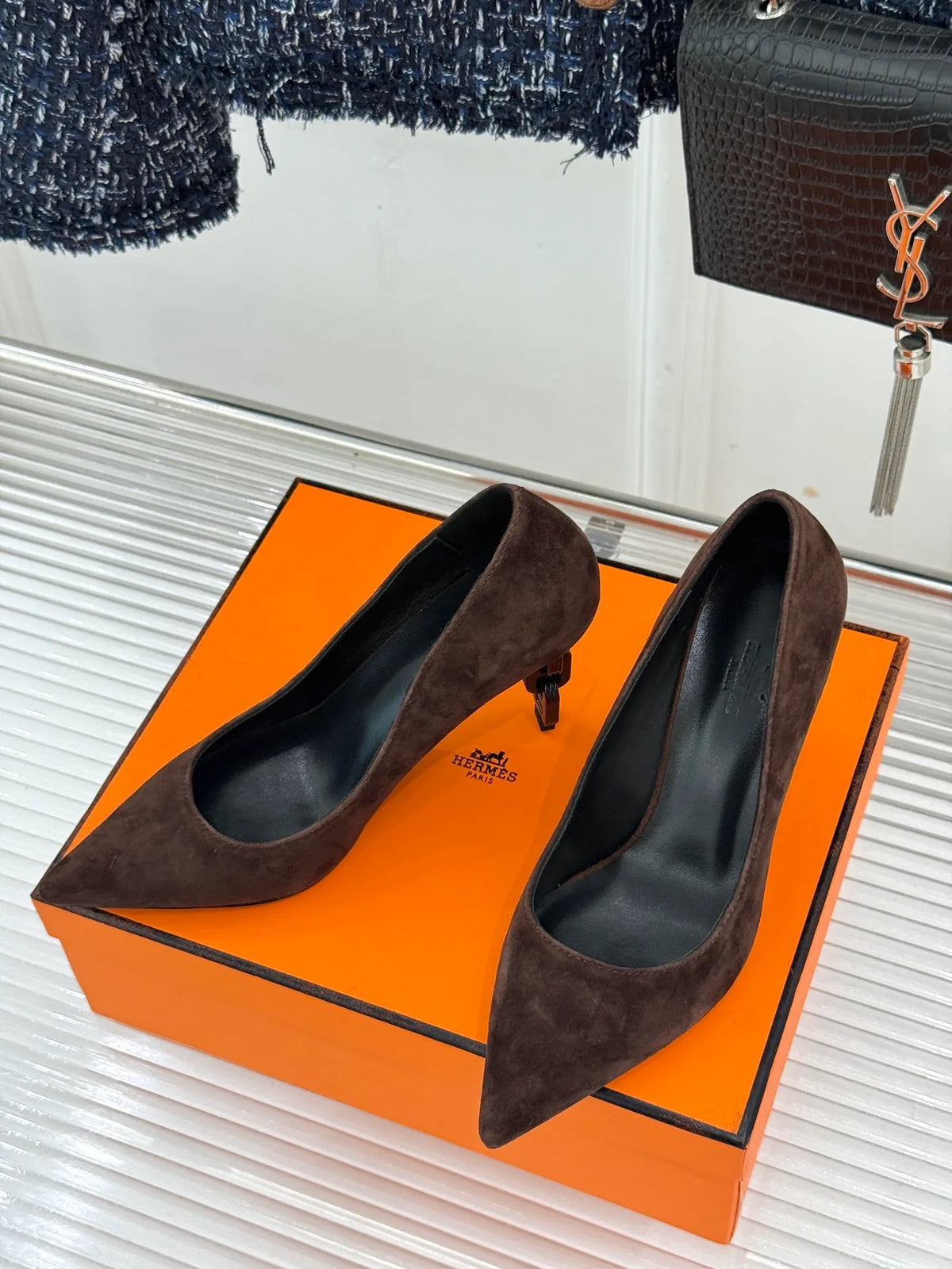 Hermès Women's Chain Heel Pointed Toe Pumps 26WF