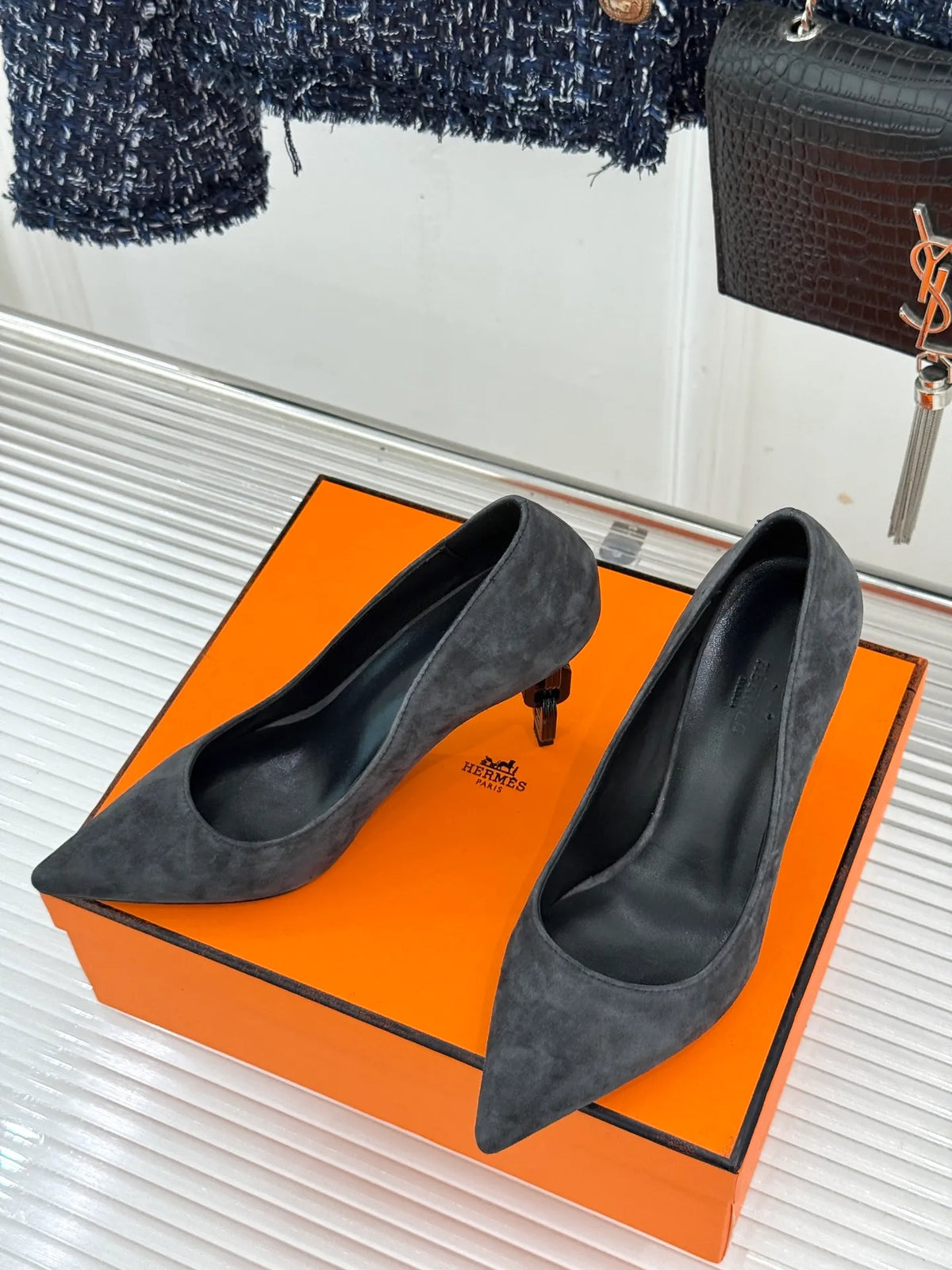 Hermès Women's Chain Heel Pointed Toe Pumps 26WF