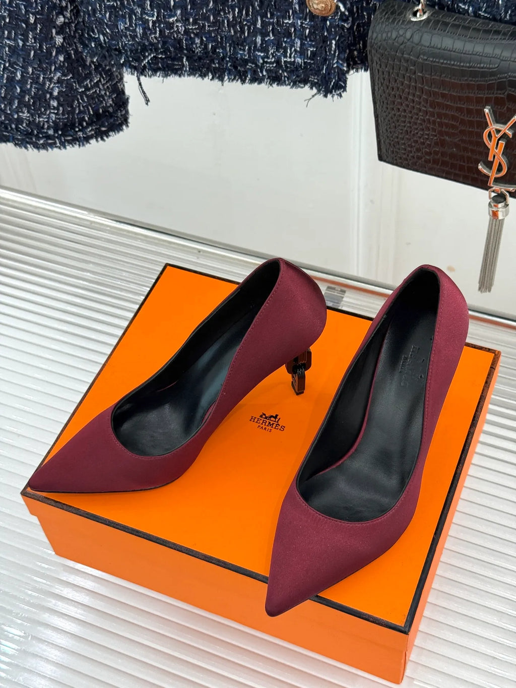 Hermès Women's Chain Heel Pointed Toe Pumps 26WF