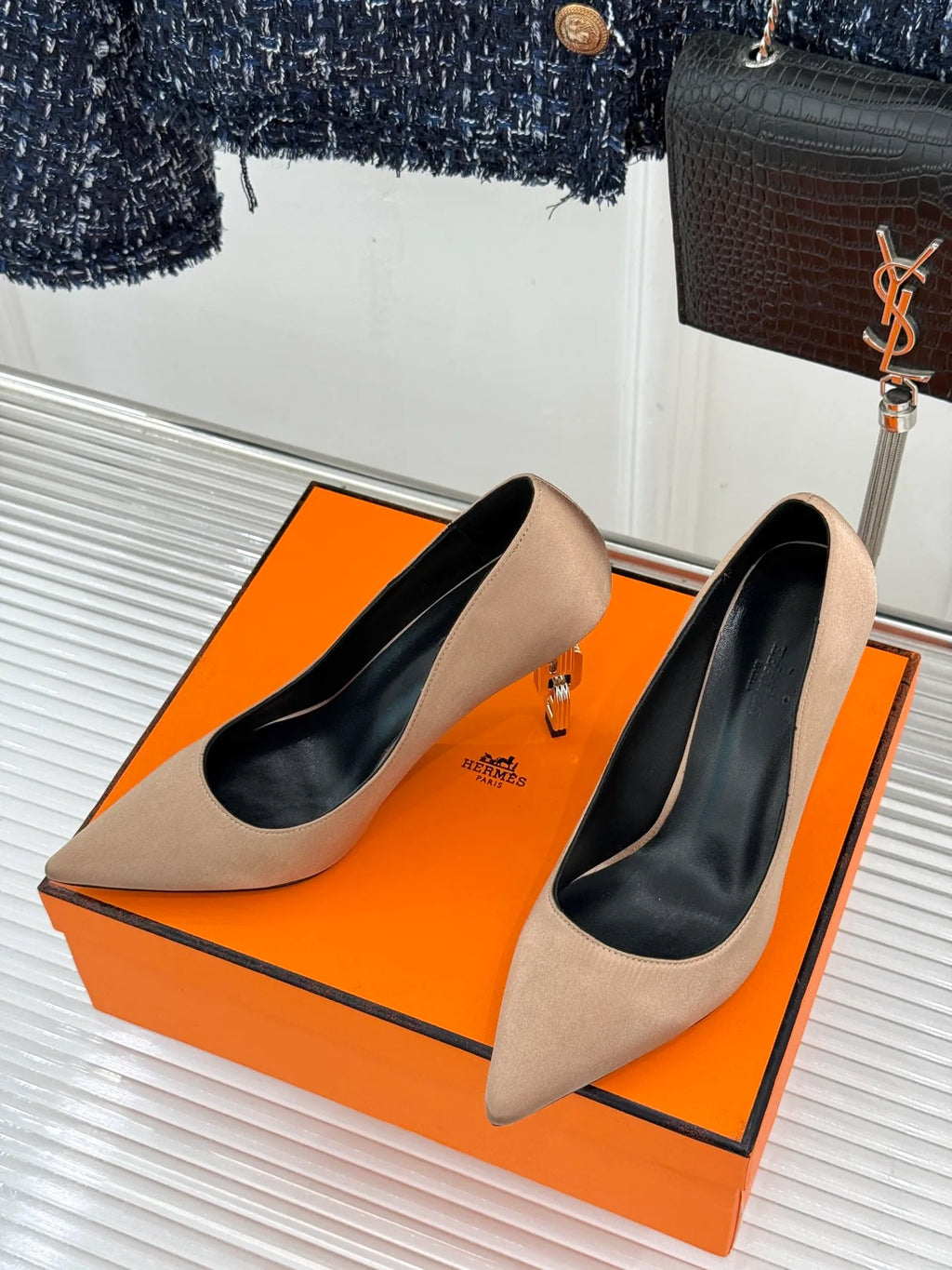 Hermès Women's Chain Heel Pointed Toe Pumps 26WF