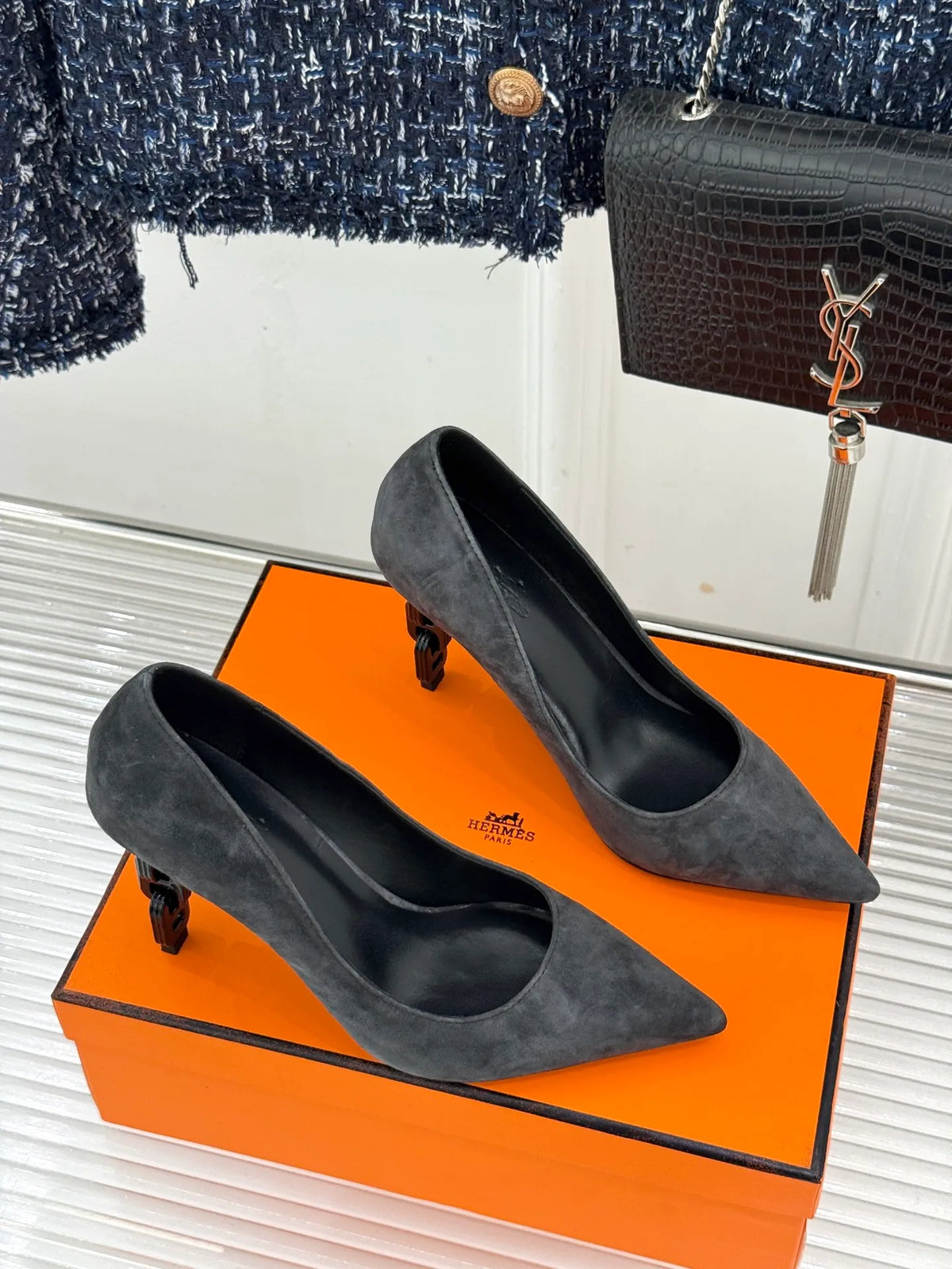Hermès Women's Chain Heel Pointed Toe Pumps 26WF