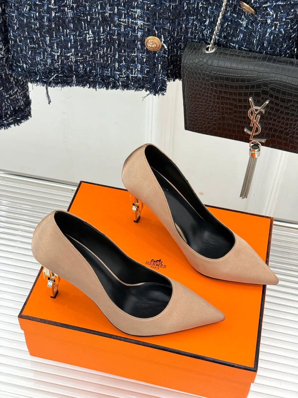 Hermès Women's Chain Heel Pointed Toe Pumps 26WF