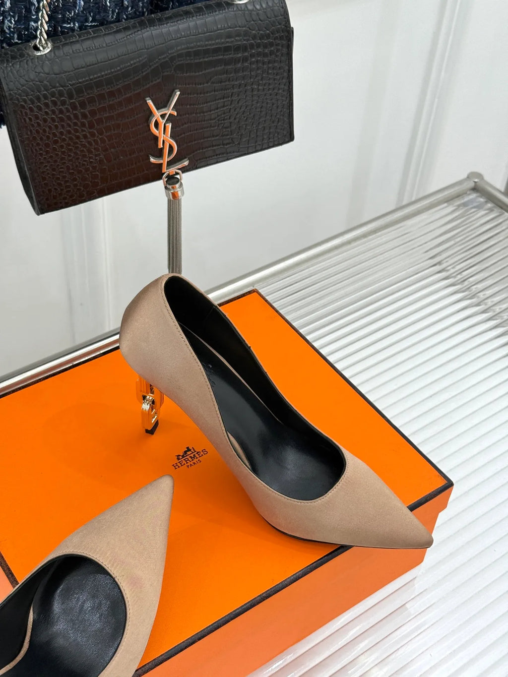 Hermès Women's Chain Heel Pointed Toe Pumps 26WF