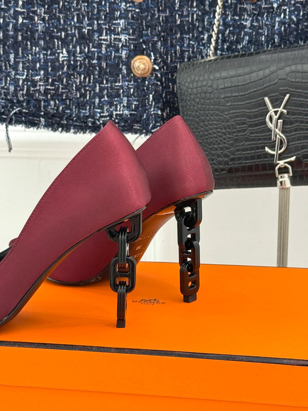 Hermès Women's Chain Heel Pointed Toe Pumps 26WF