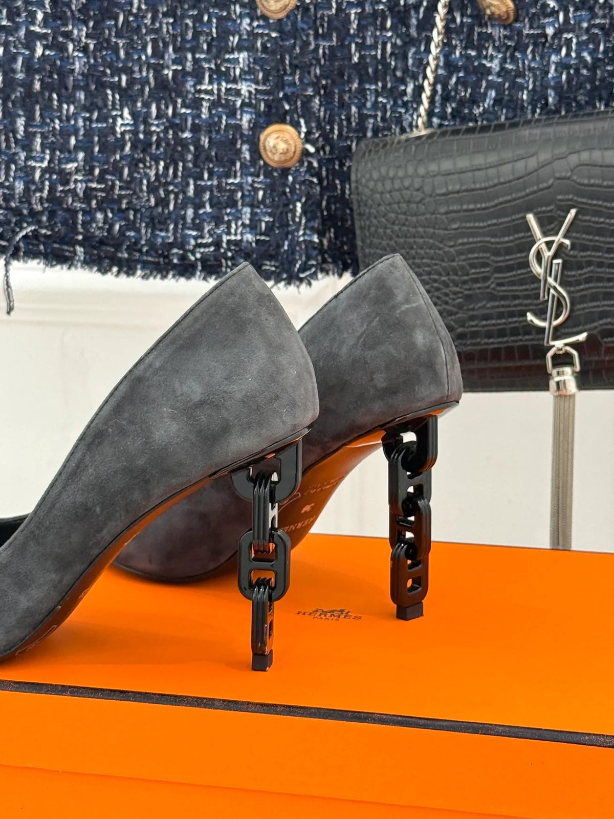 Hermès Women's Chain Heel Pointed Toe Pumps 26WF