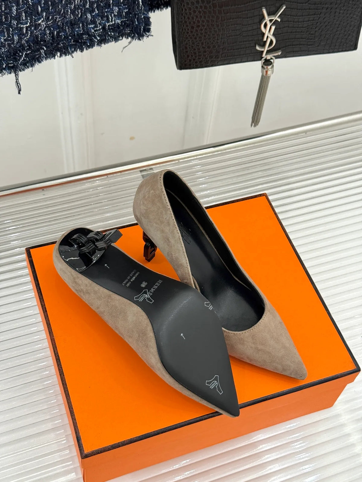Hermès Women's Chain Heel Pointed Toe Pumps 26WF