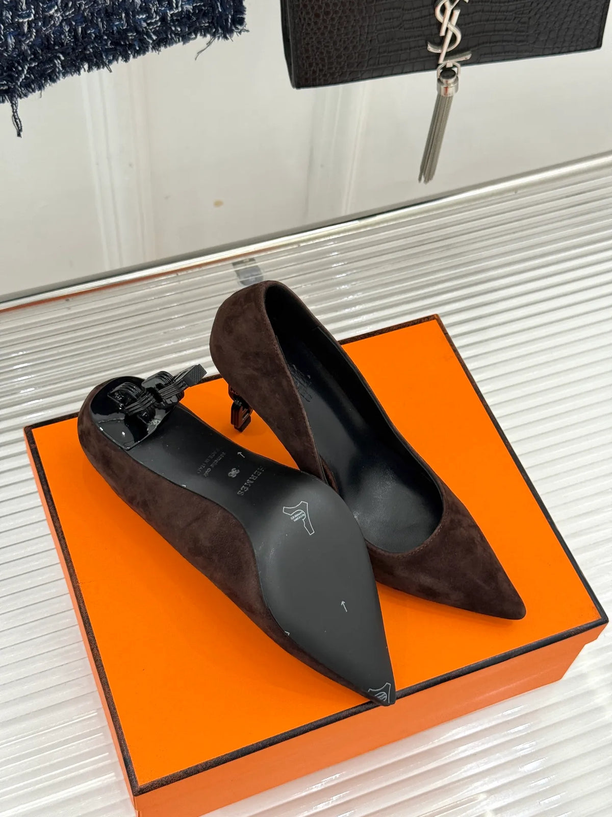 Hermès Women's Chain Heel Pointed Toe Pumps 26WF