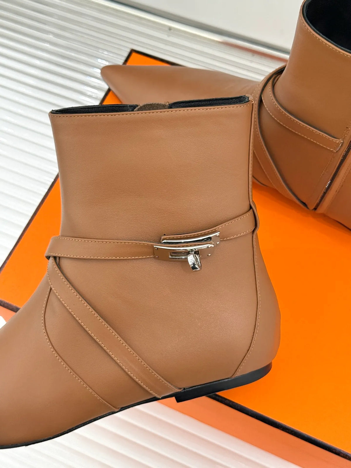 Hermès Women's Kelly Buckle Pointed Toe Kitten Heel Ankle Boots 26WF