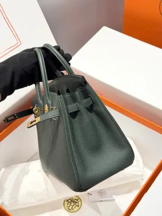 Hermès Women's Leather Handbag 9.8 in Pine Green 14140040