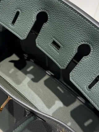Hermès Women's Leather Handbag 9.8 in Pine Green 14140040