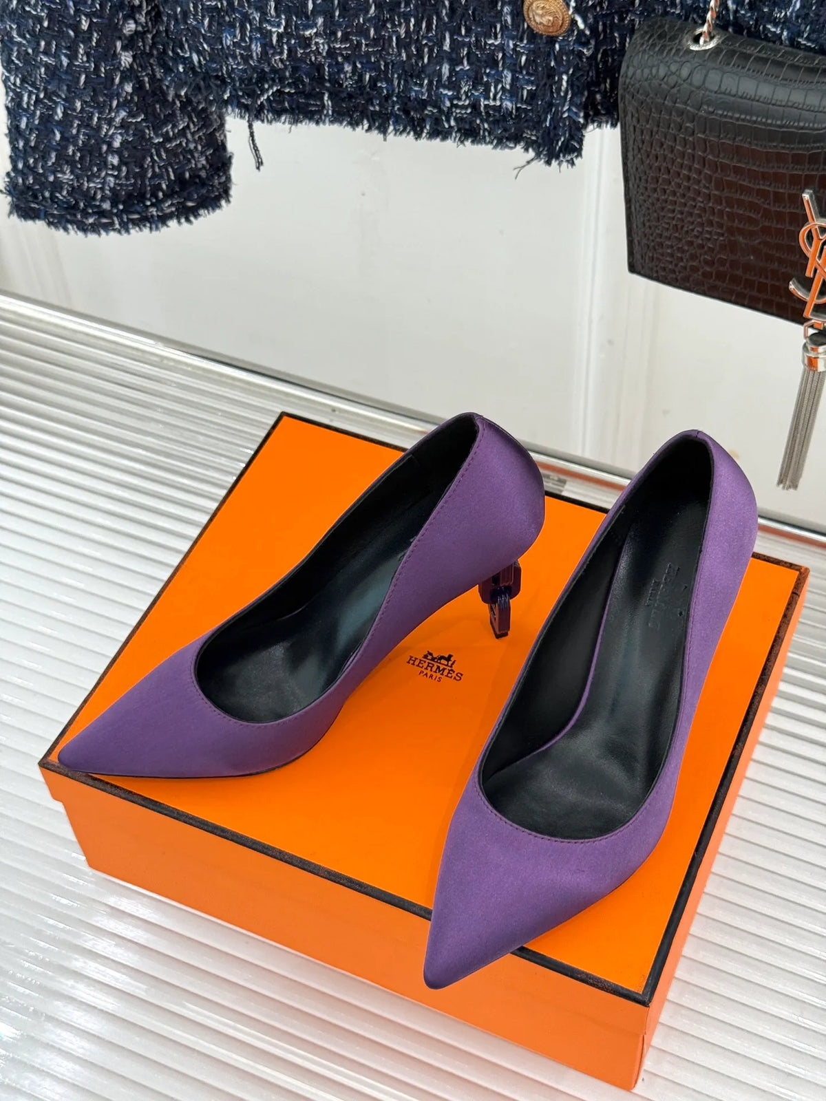 Hermès Women's Metal Chain Heel Pointed Toe Pumps 2026