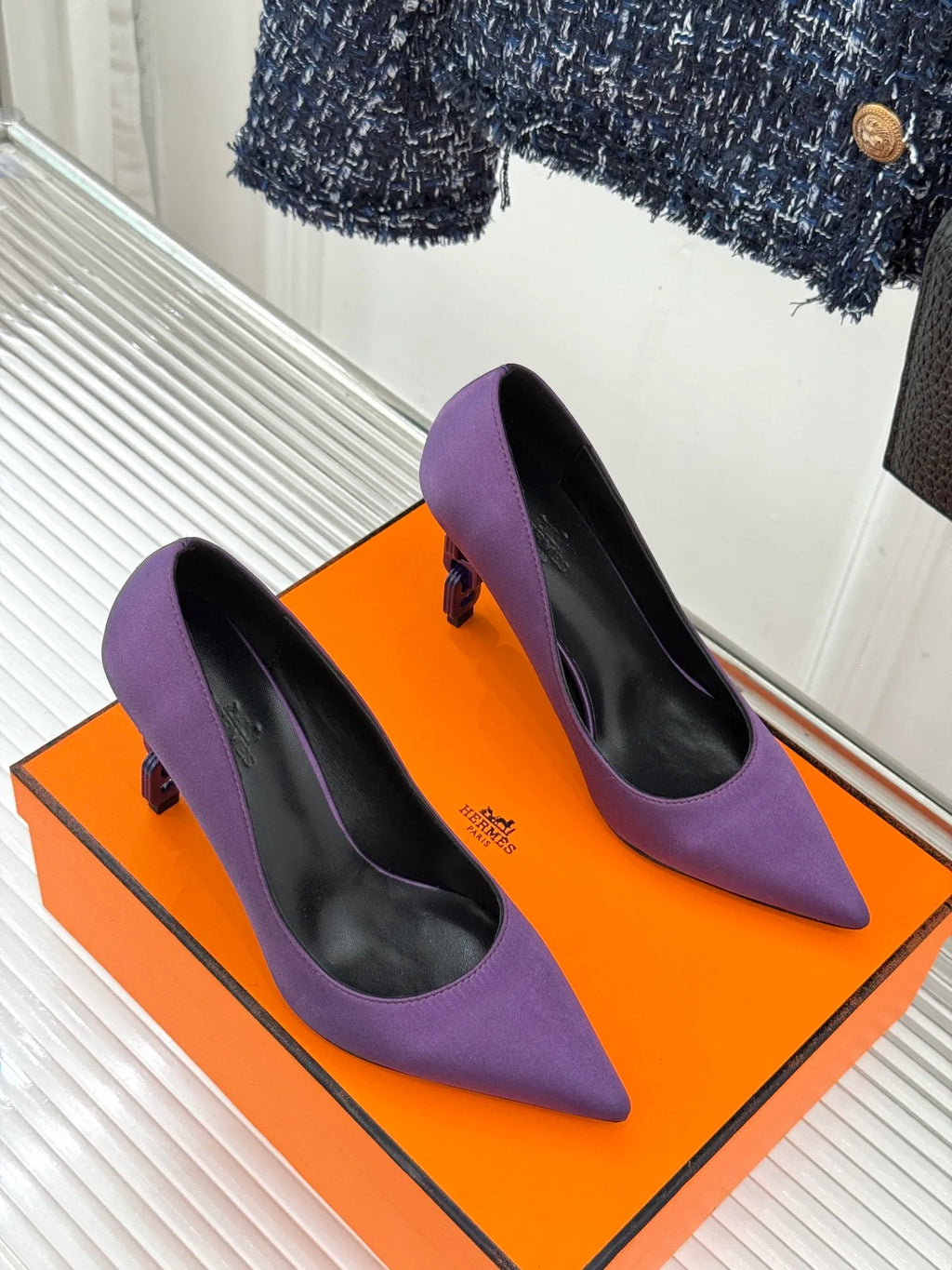 Hermès Women's Metal Chain Heel Pointed Toe Pumps 2026