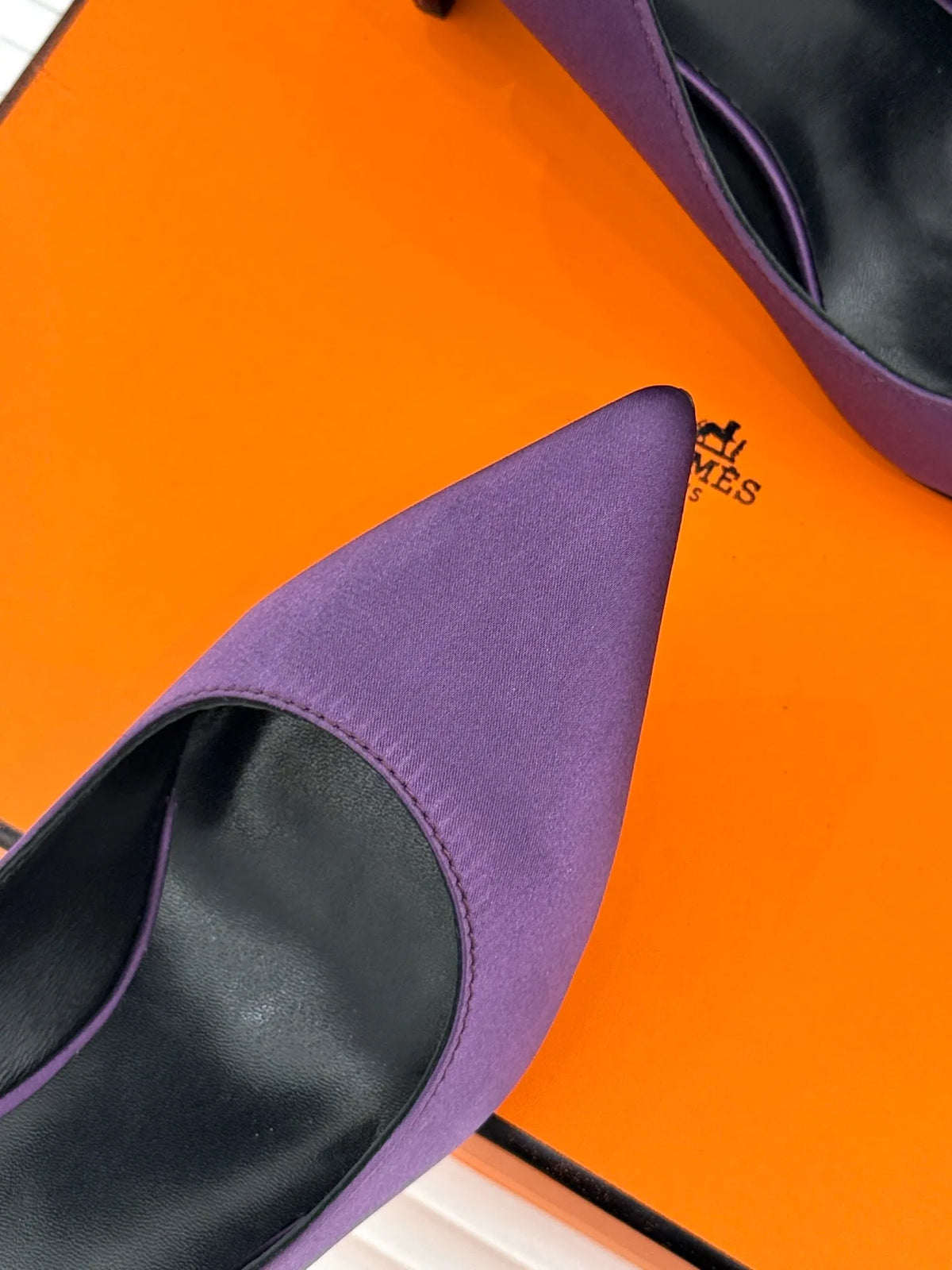 Hermès Women's Metal Chain Heel Pointed Toe Pumps 2026