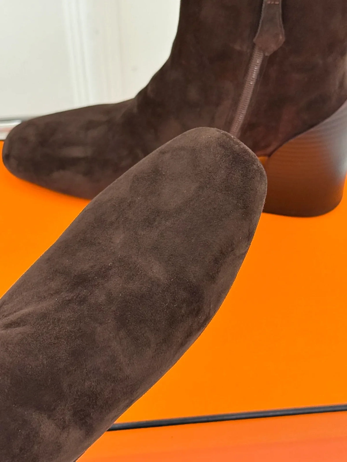 Hermès Women's Minimalist Vintage Block Heel Ankle Boots 26WF