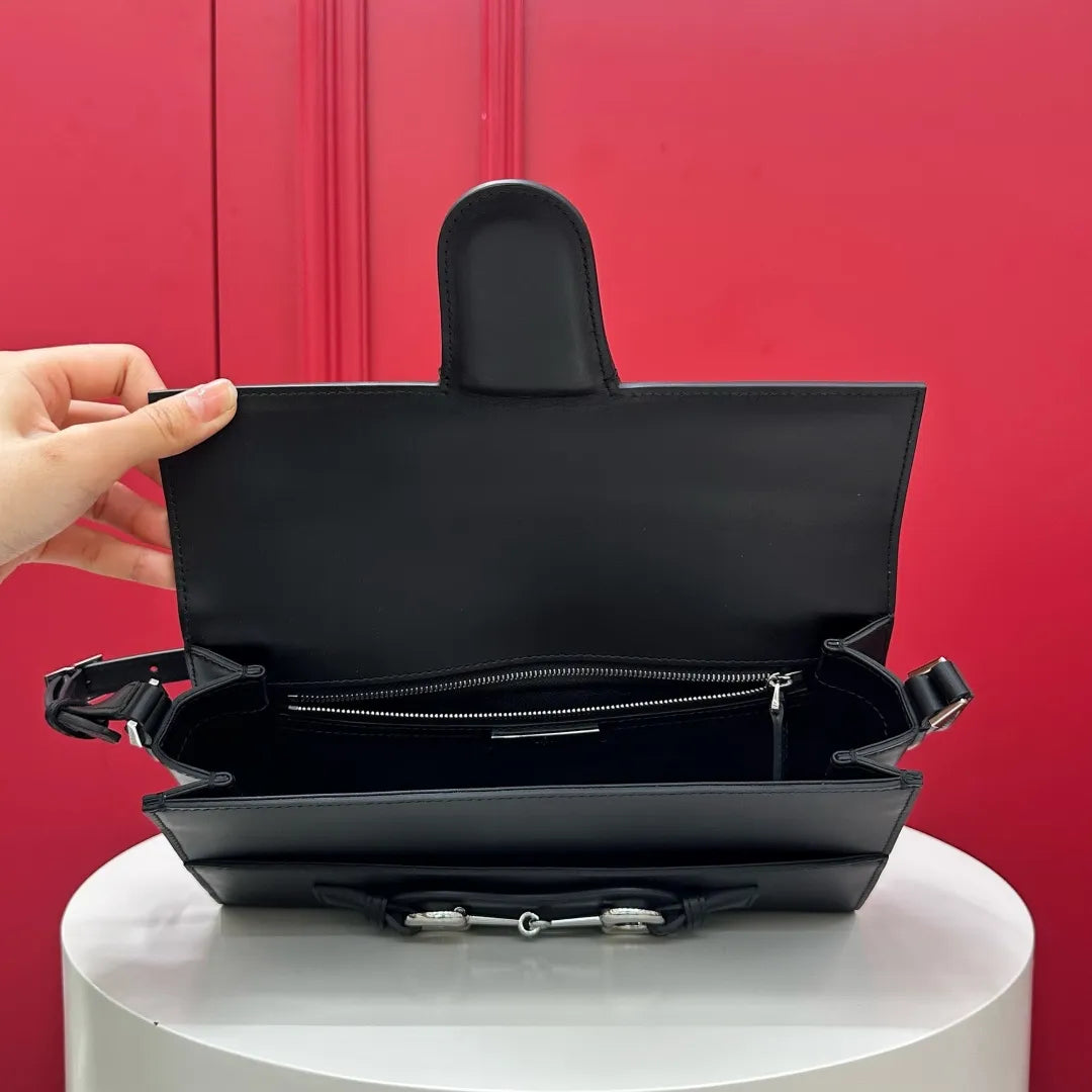 Horsebit Ristretto 10.2 in Shoulder Bag 821691