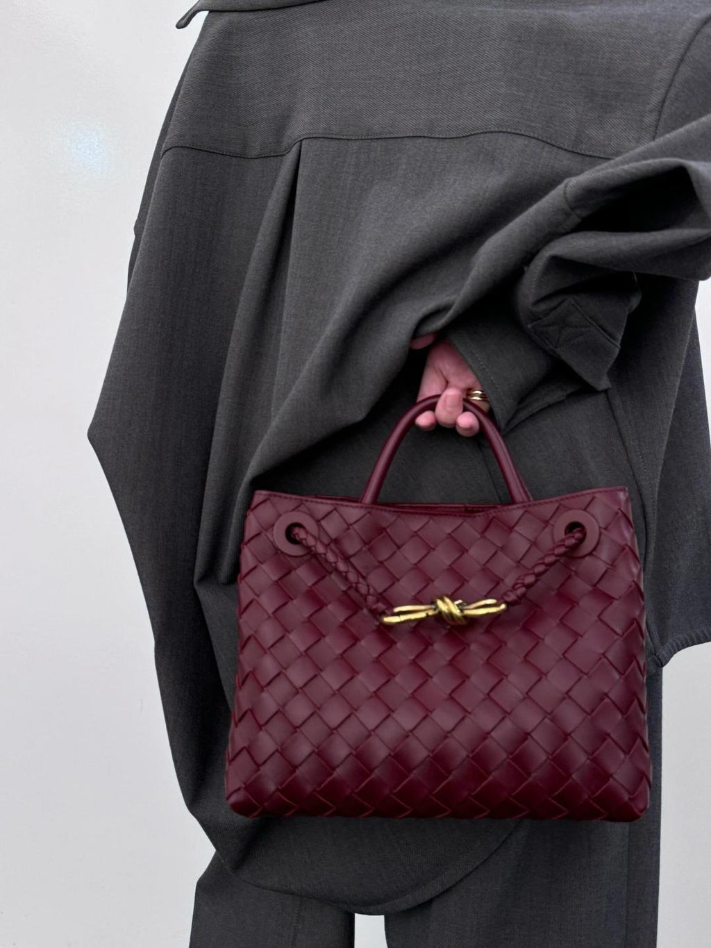 Shoulder and Crossbody Handbag 739105