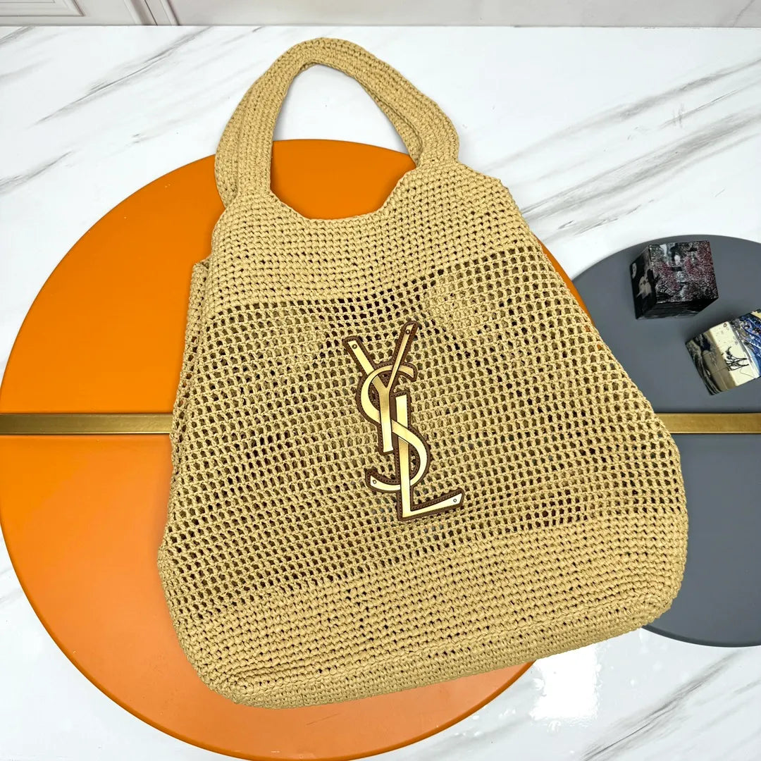 ICARE 22.8 in Woven Raffia Tote Bag 772191
