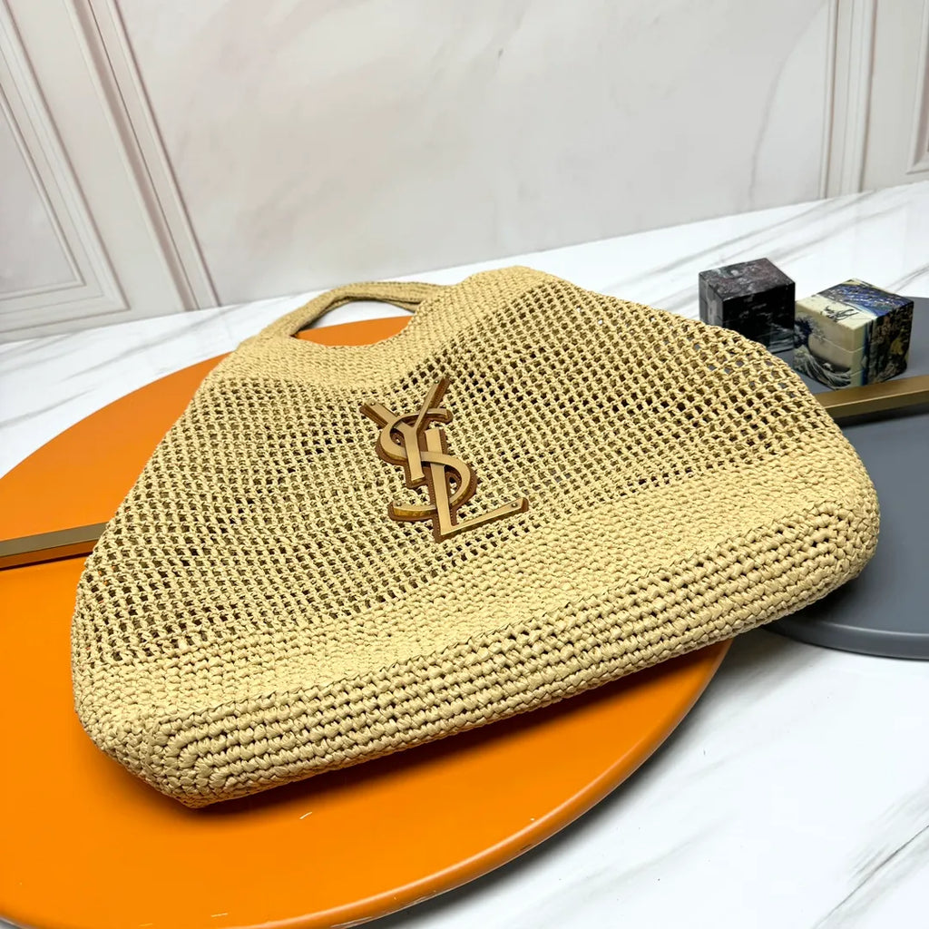 ICARE 22.8 in Woven Raffia Tote Bag 772191