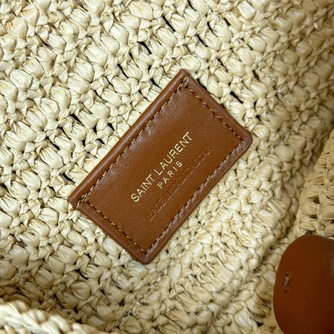 ICARE 22.8 in Woven Raffia Tote Bag 772191