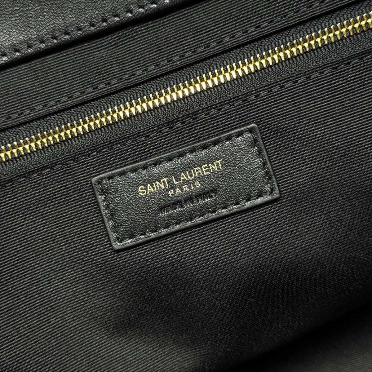 Icare Nappa Lambskin 12.2 in Tote Bag 858191