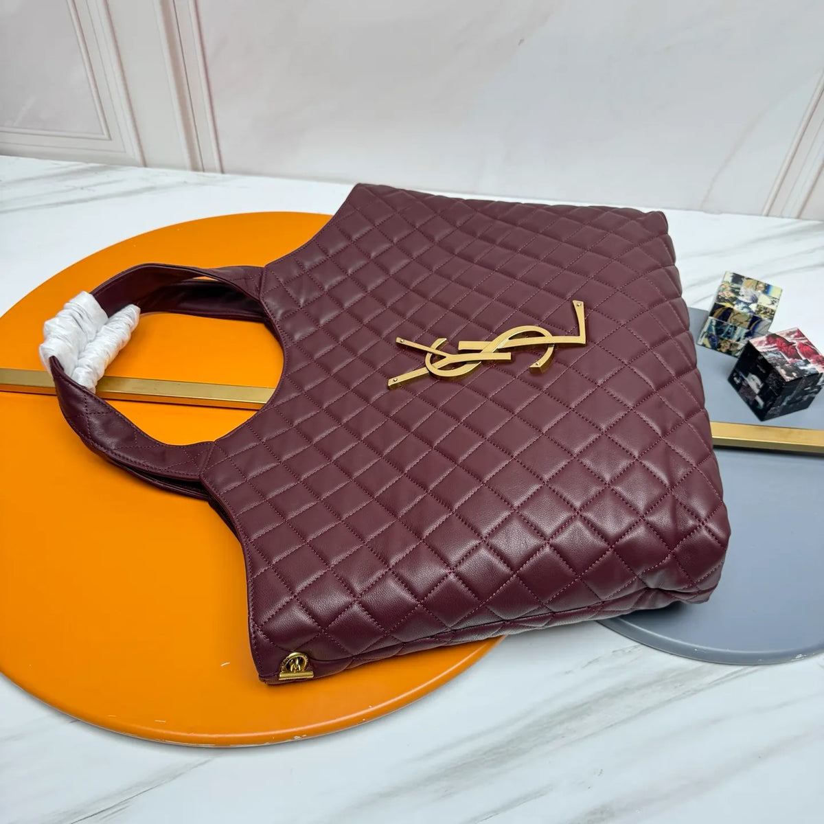 Icare Nappa Lambskin 22.8 in Tote Bag 698651