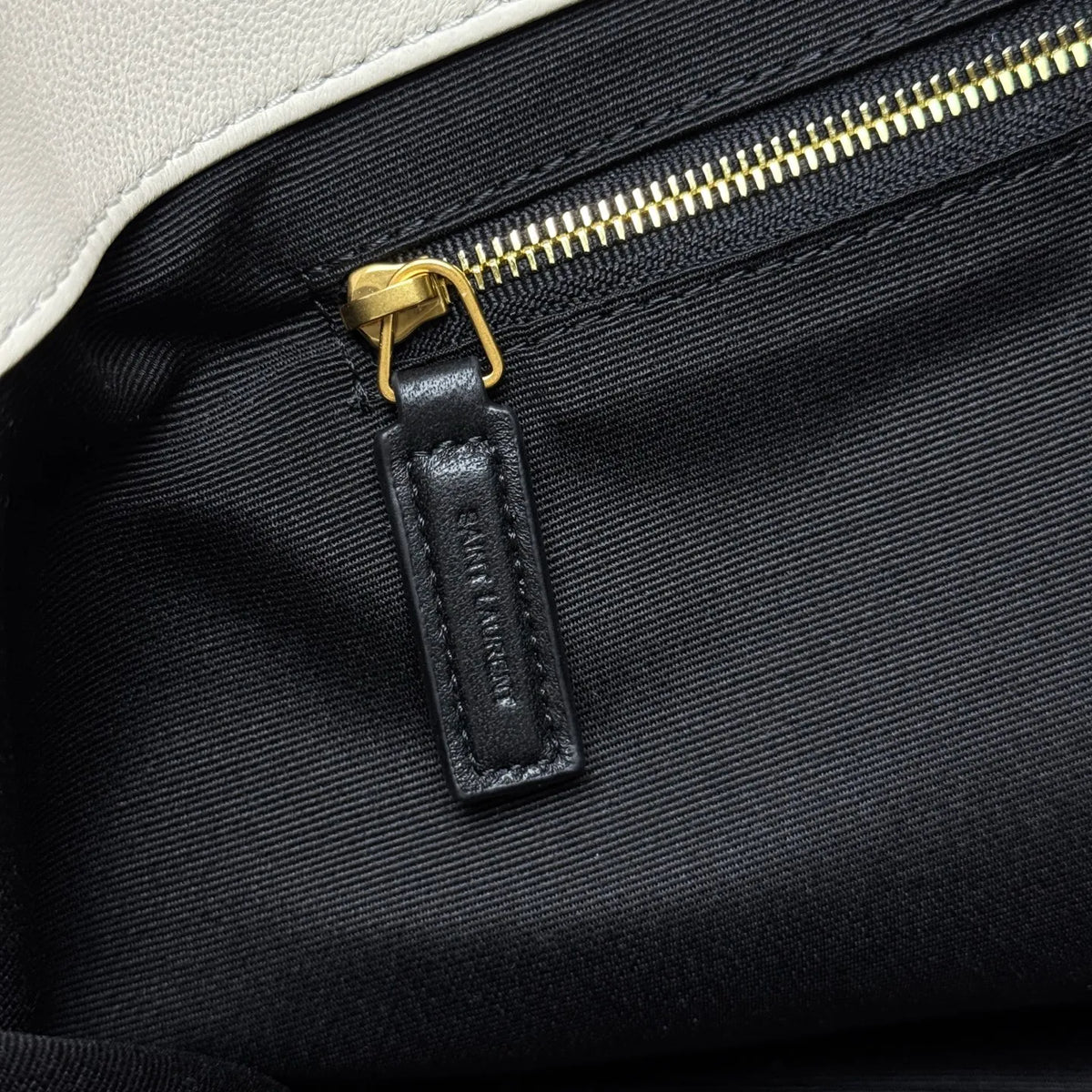 Icare Nappa Leather 12.2 in Tote Bag 858191