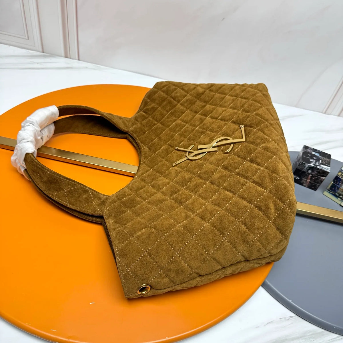 Icare Suede 12.2 in Tote Bag 858191
