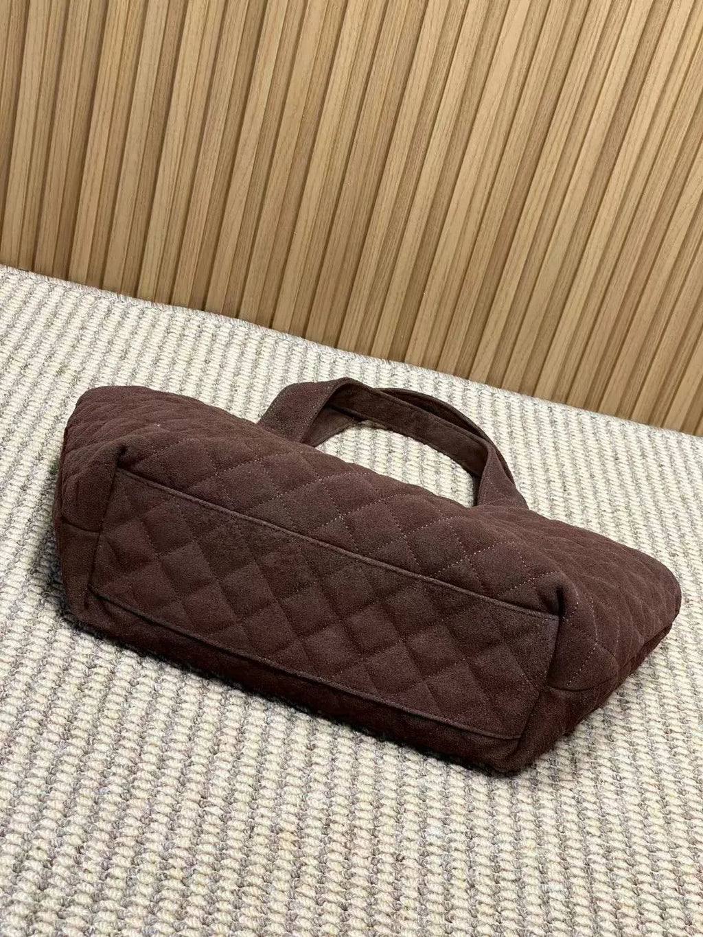 Icare Suede 12.2 in Tote Bag 858191