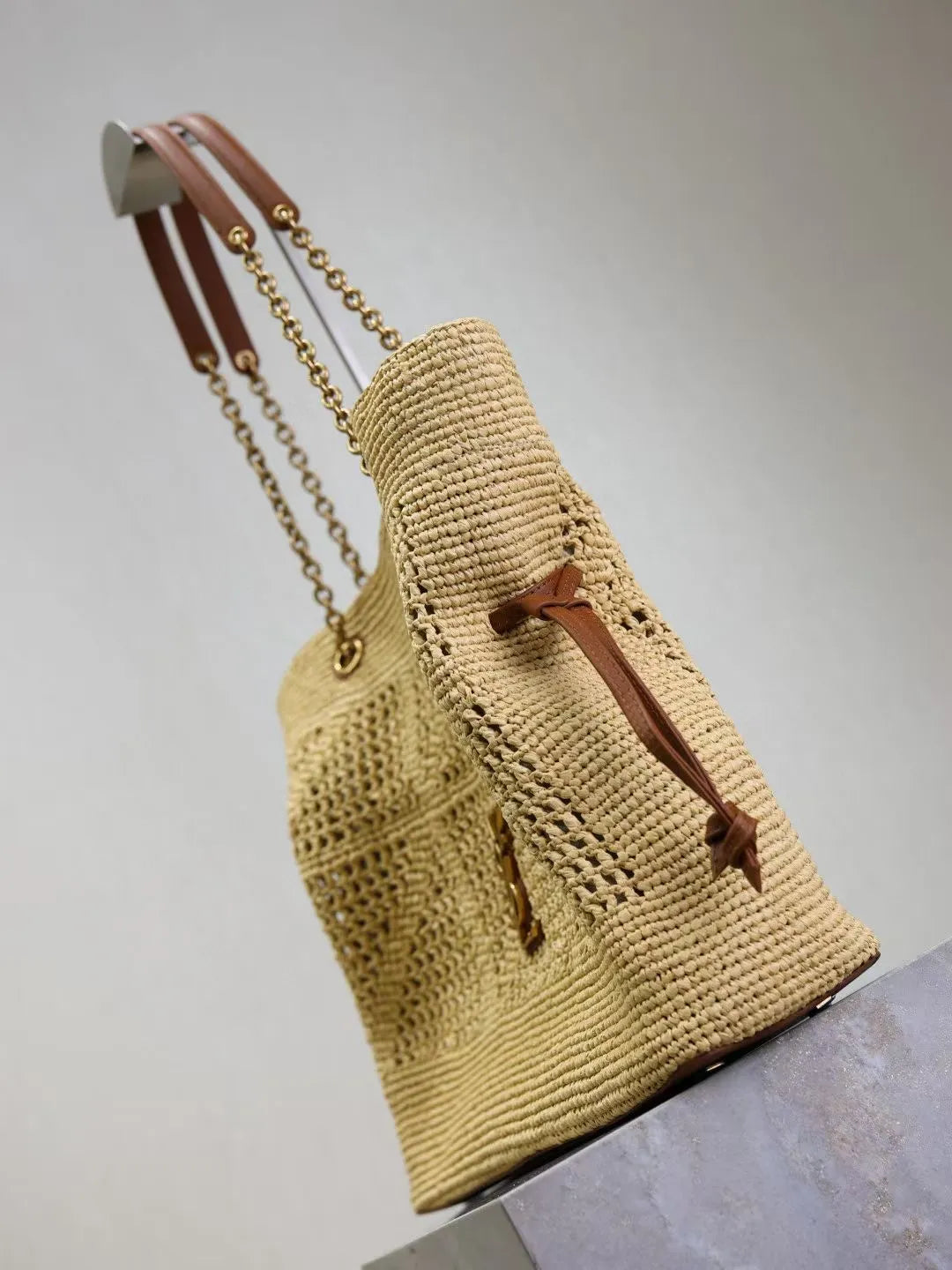 Jamie Shopping 13.8 in Raffia Tote Bag 809824