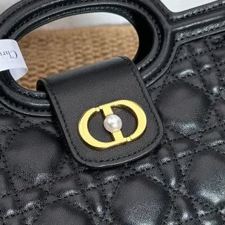 Jolie 7.3 in Top Handle Mini Chain Bag 3123