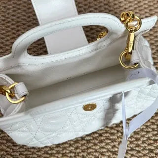Jolie 7.3 in Top Handle Mini Chain Bag 3123