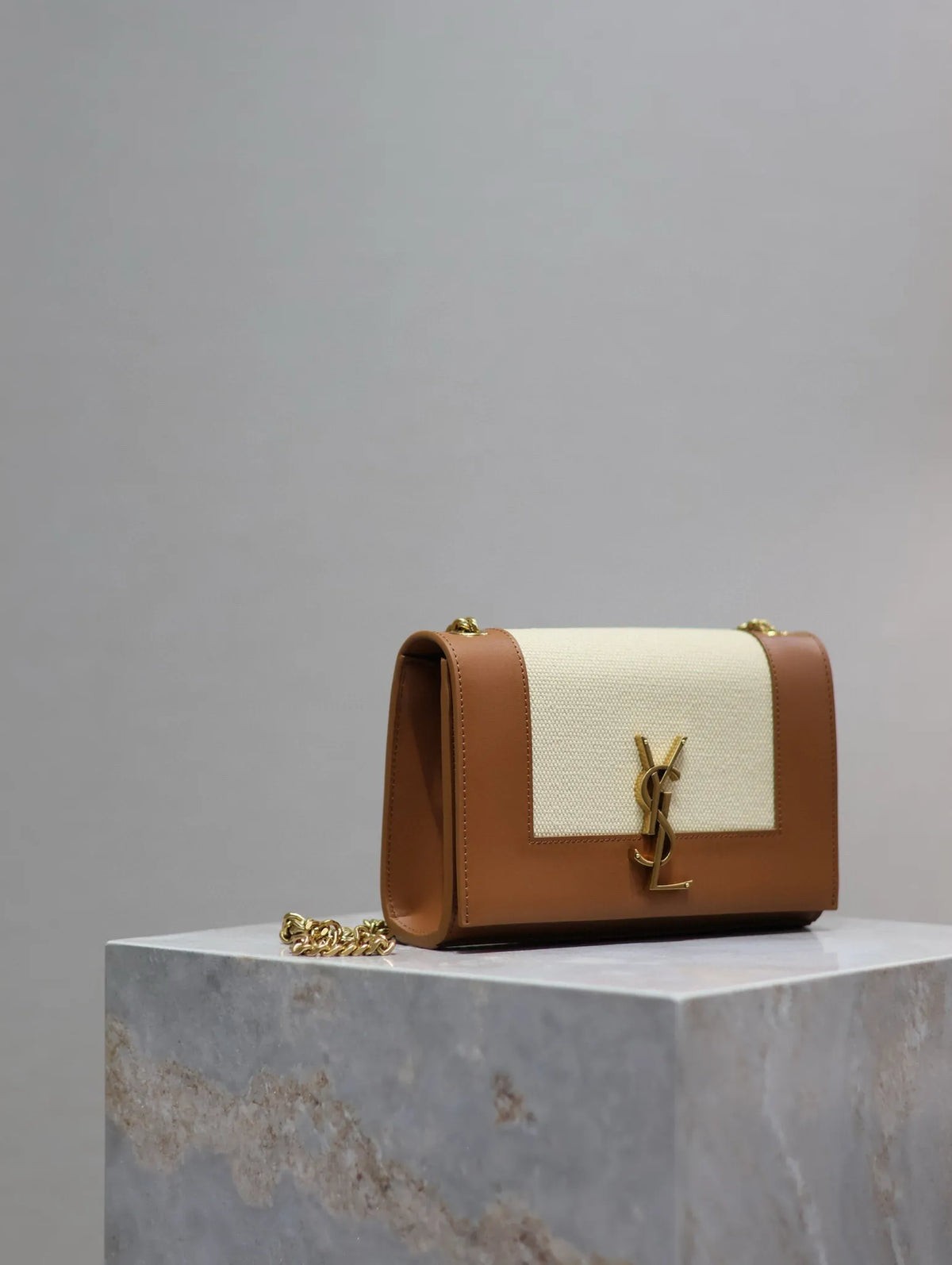 Kate 7.9 in Leather Canvas Bag 469390